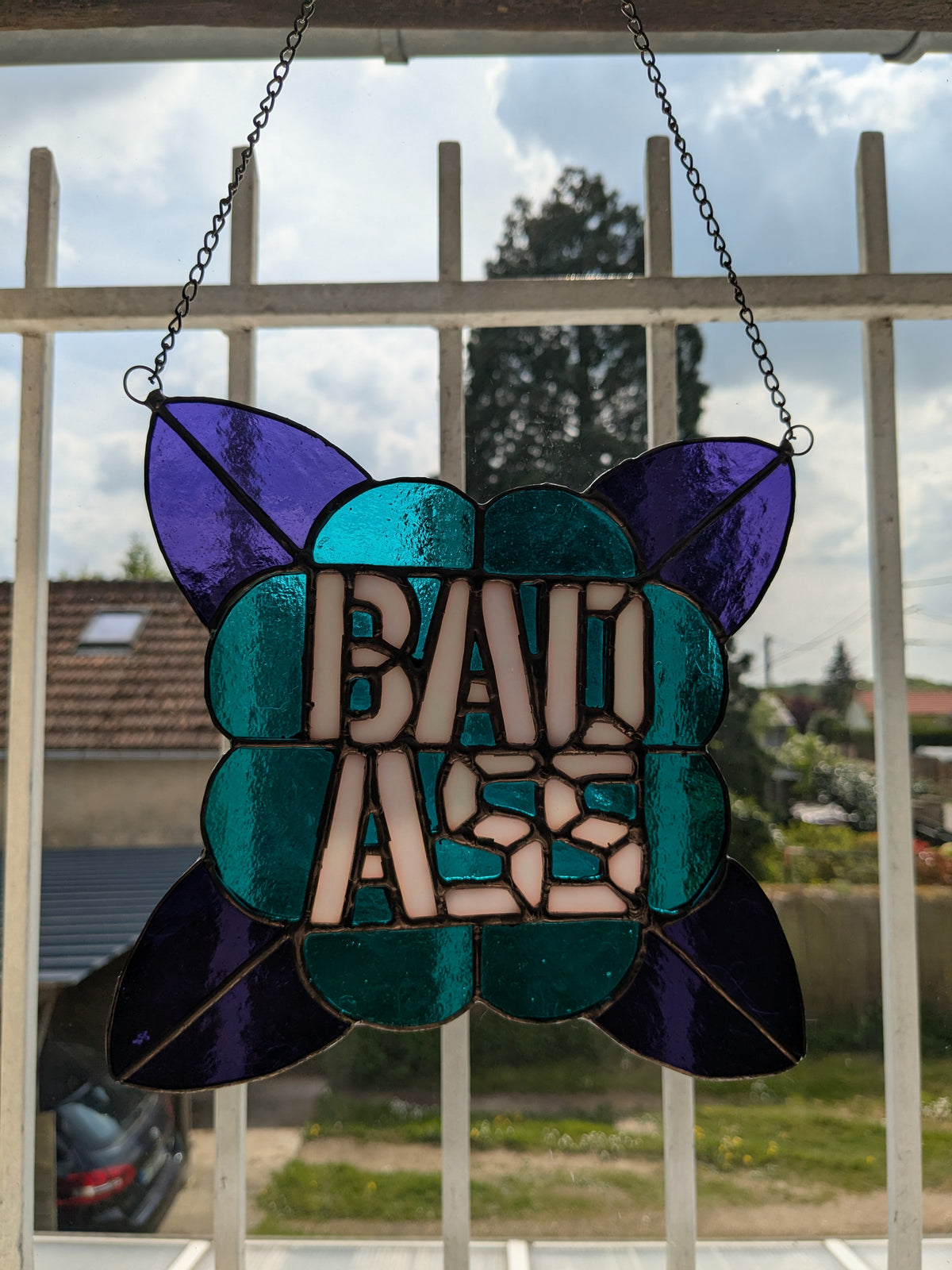 Vitraux sauvages - PRECOMMANDE - BADASS Bleu turquoise violet