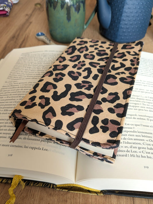couvre livre tissu fermeture élastique marque page intégré