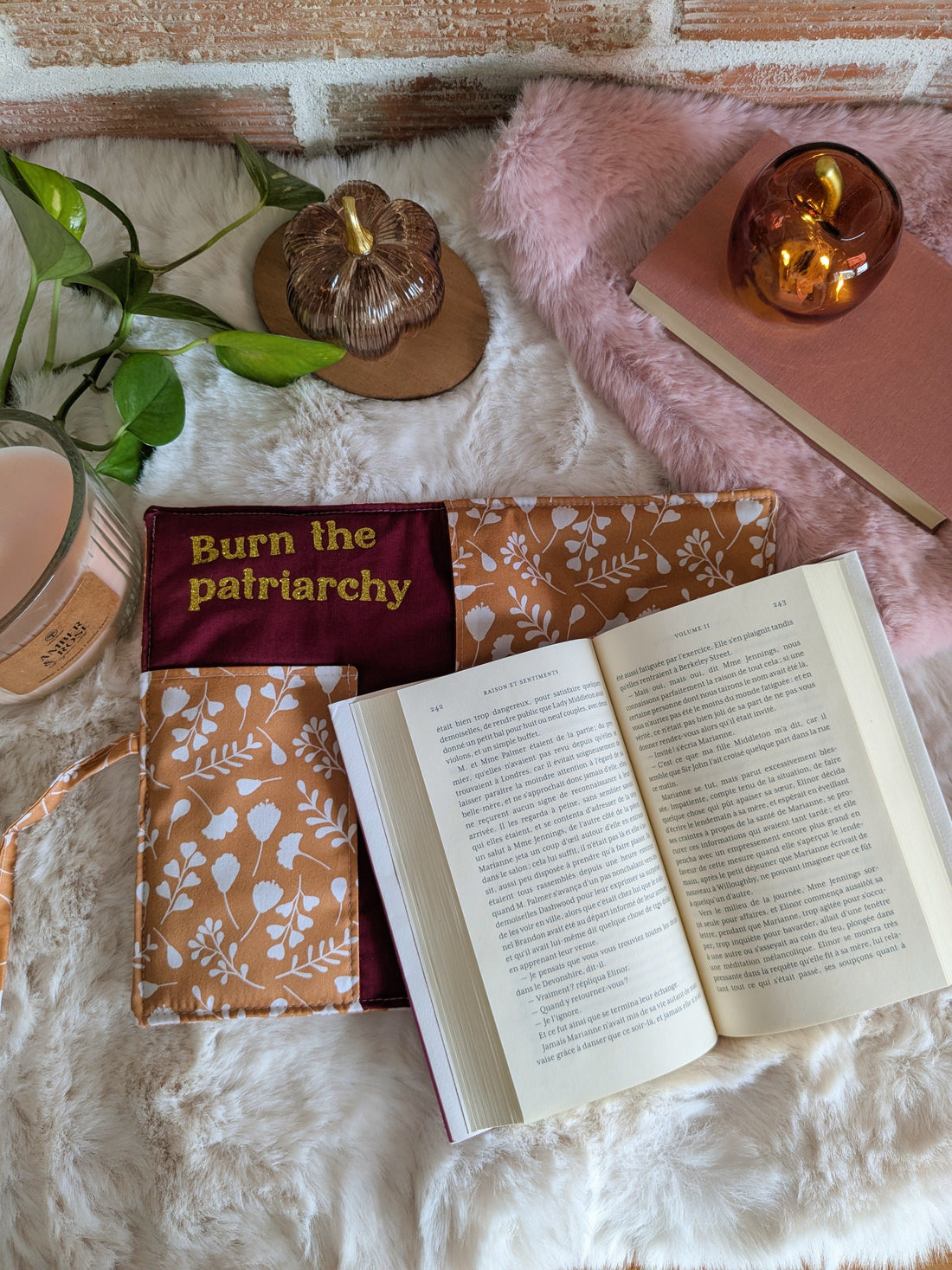 Pochette de Protection Livre Feministe – Collection Baddies | ChezMelleAnge