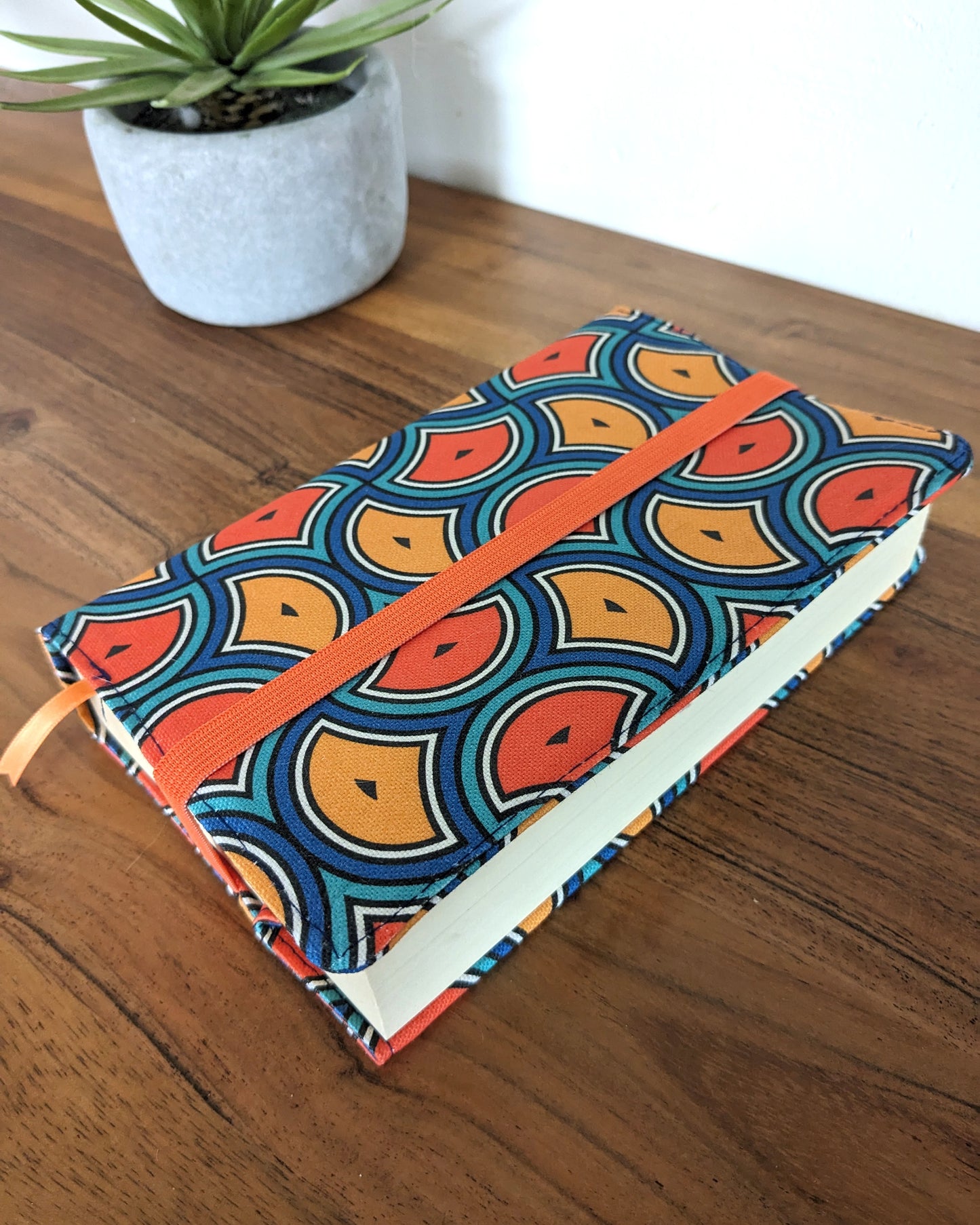 Couvre livre en tissu ajustable wax