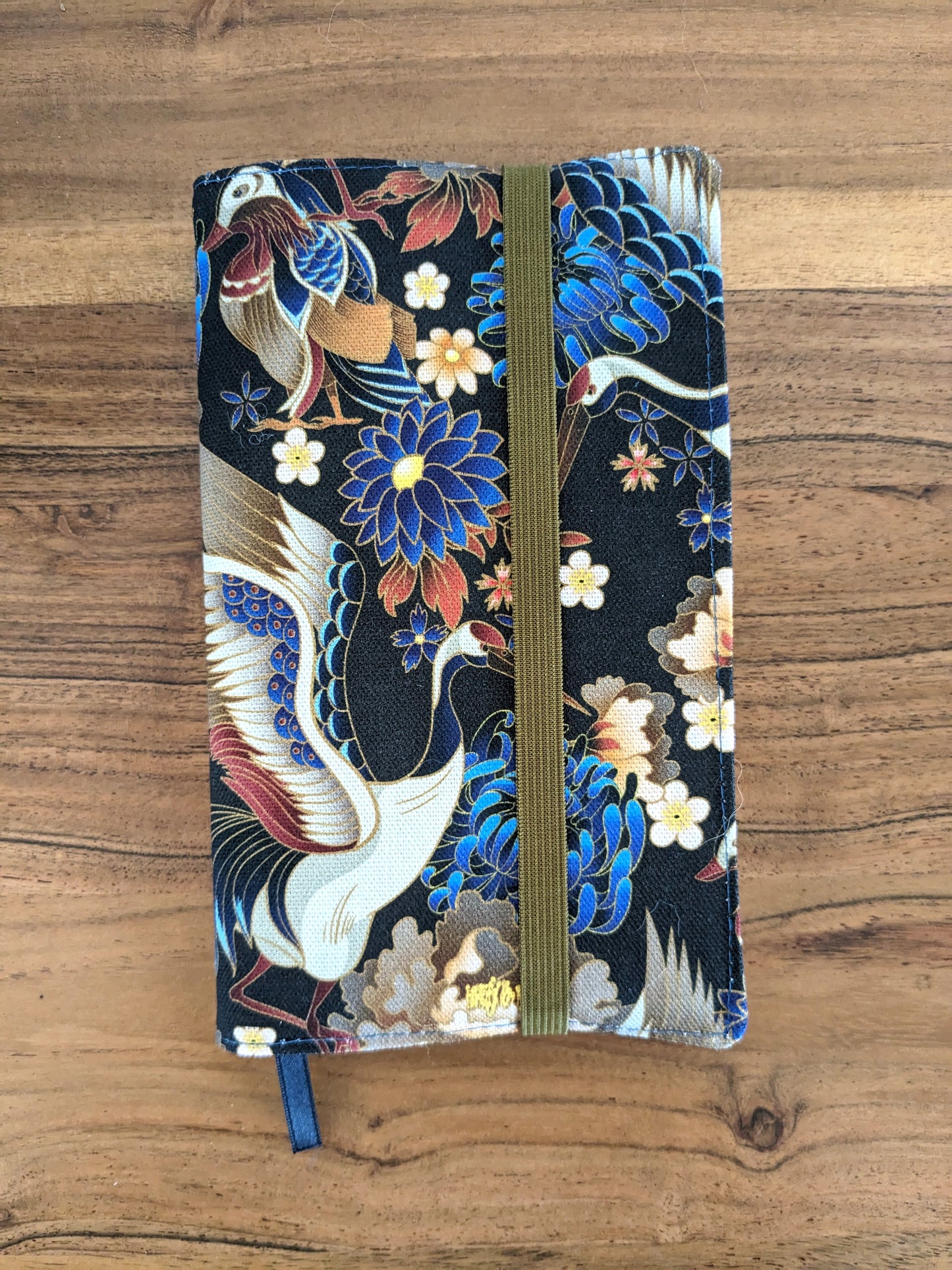 protege livre en tissu motifs grues japonaises