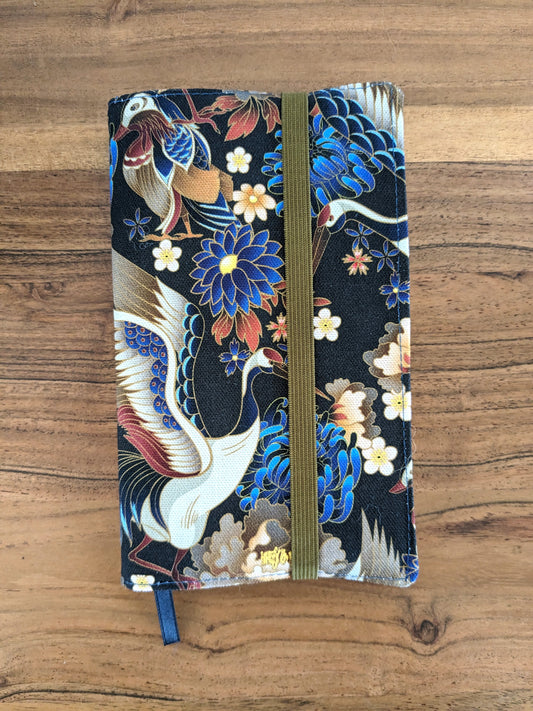 protege livre en tissu motifs grues japonaises