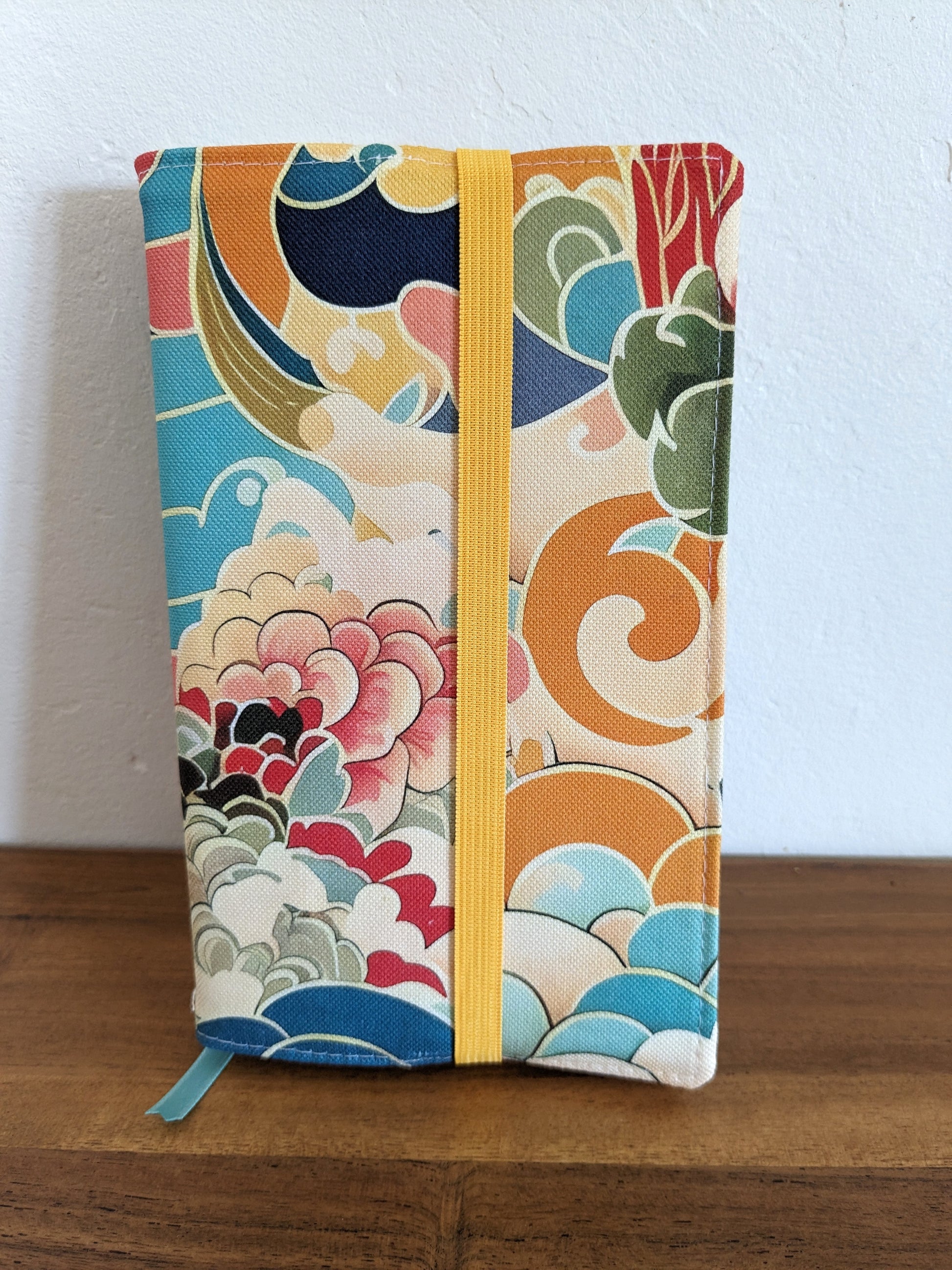 couvre livre en tissu
