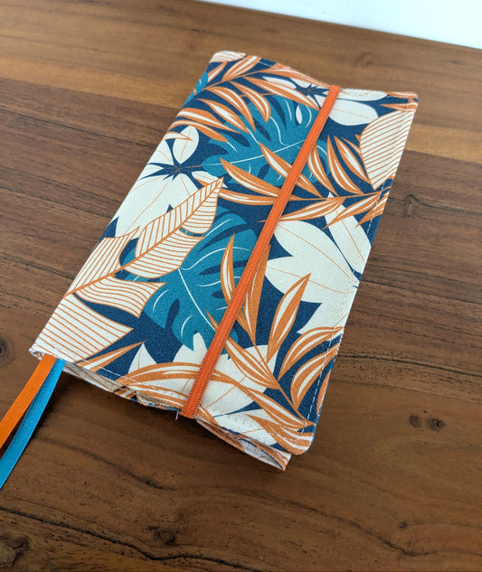 couvre livre en tissu avec marque page intégré motifs jungle