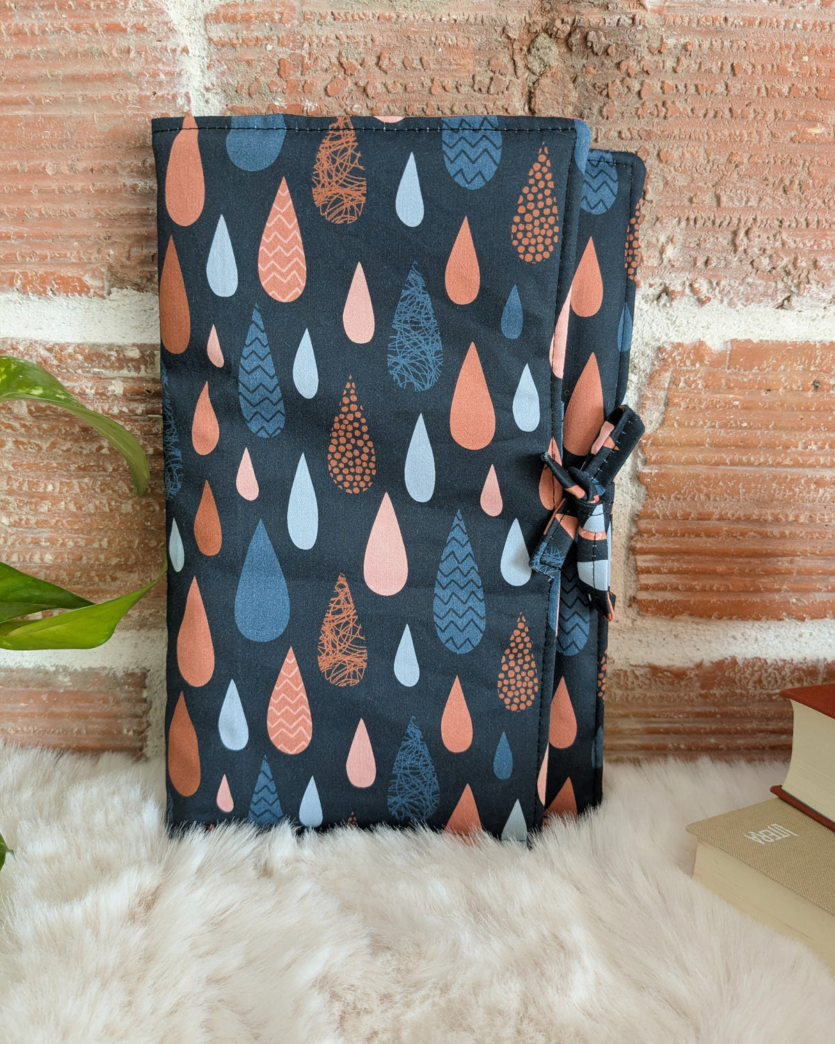 Housse livre liseuse goutte de pluie