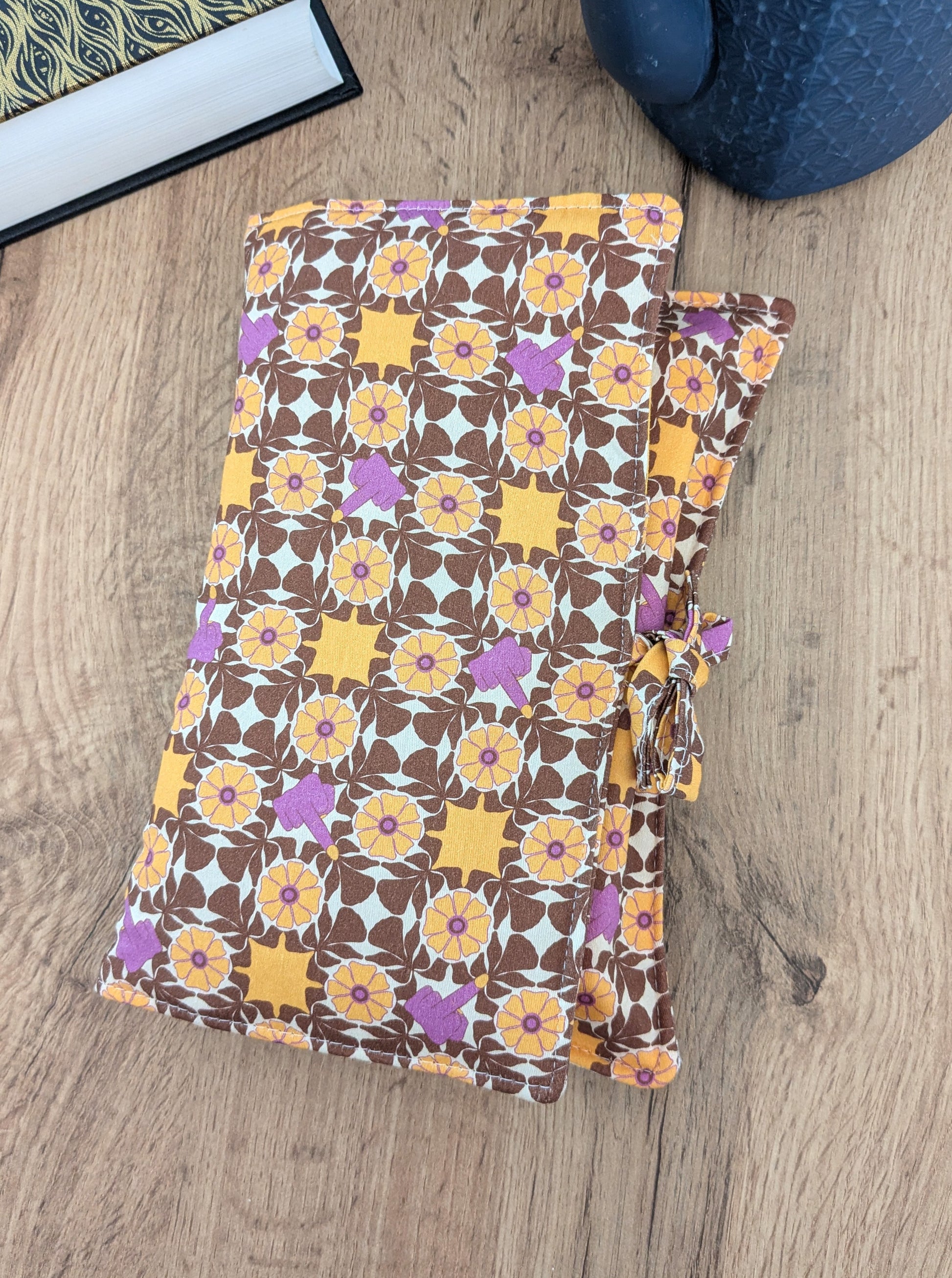 Pochette livre en tissu feministe