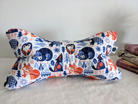 Os coussin de lecture pour confort cervicales ou support livre