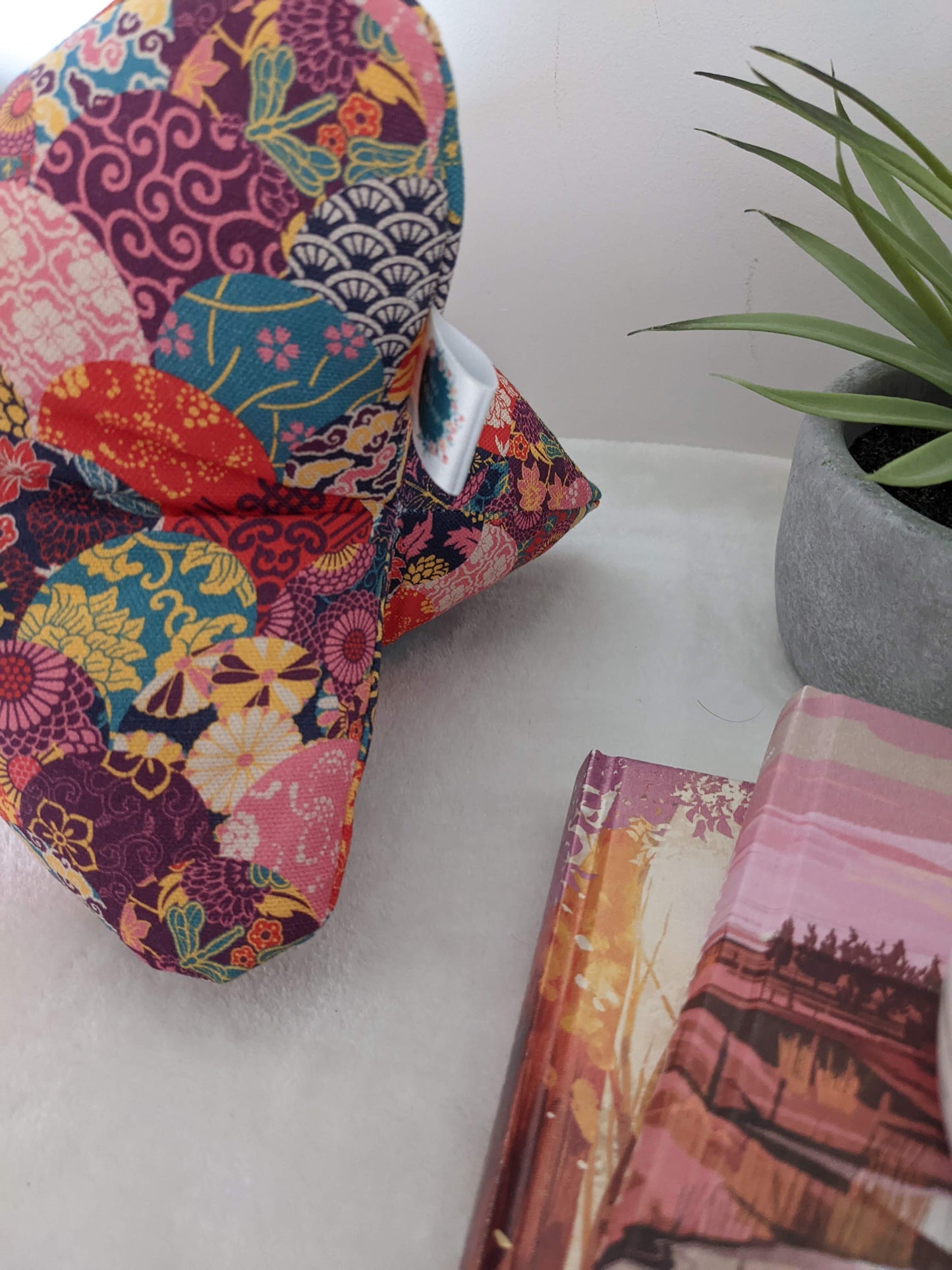 Accessoires de lecture - Coussin de lecture et protège livre ajustable KEIKO