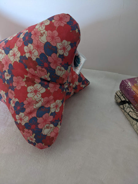 Coussin de lecture et protège livre ajustable - motif BLOOM - Fait main en France