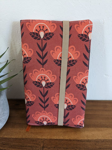 Protège livre en coton BIO avec marque page intégré - Fleurs vintage corail