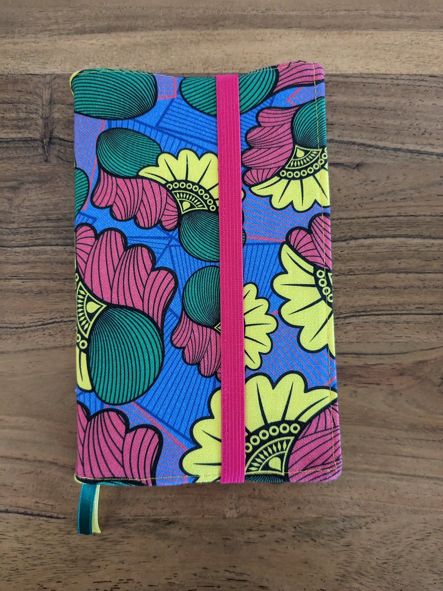 Accessoires de lecture - Coussin de lecture et protège livre ajustable AWA