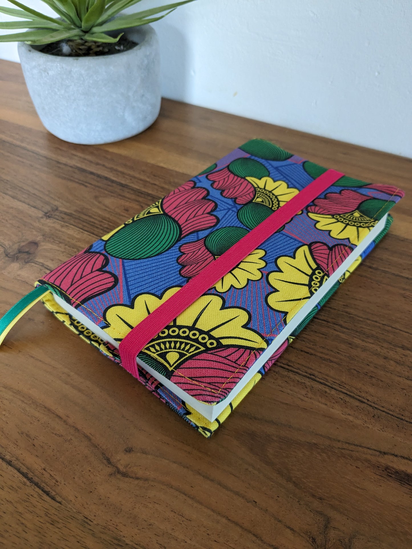 Accessoires de lecture - Coussin de lecture et protège livre ajustable AWA