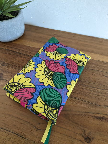Accessoires de lecture - Coussin de lecture et protège livre ajustable AWA