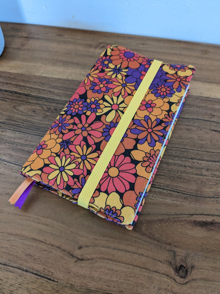 Accessoires de lecture - Coussin de lecture et protège livre ajustable HUGUETTE