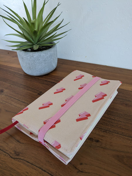 Accessoires de lecture - Coussin de lecture et protège livre ajustable VERA