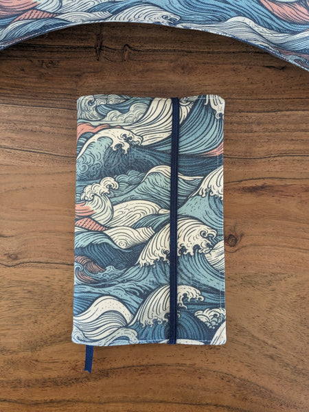 Protège livre en coton BIO avec marque page intégré - Hokusai