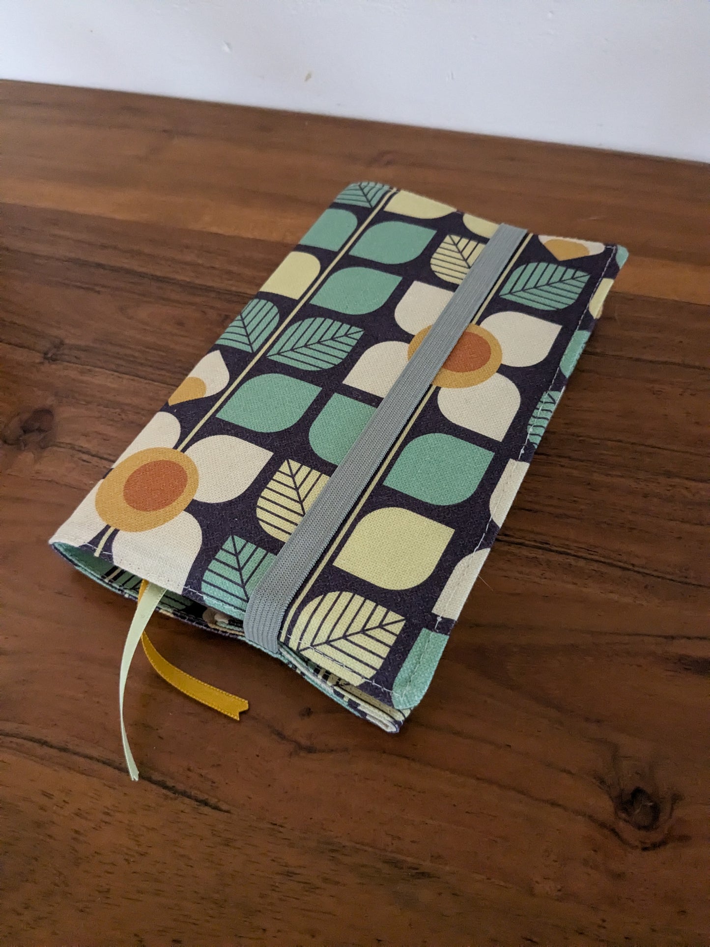 Accessoires de lecture - Coussin de lecture et protège livre ajustable MAMIE MARGUERITE