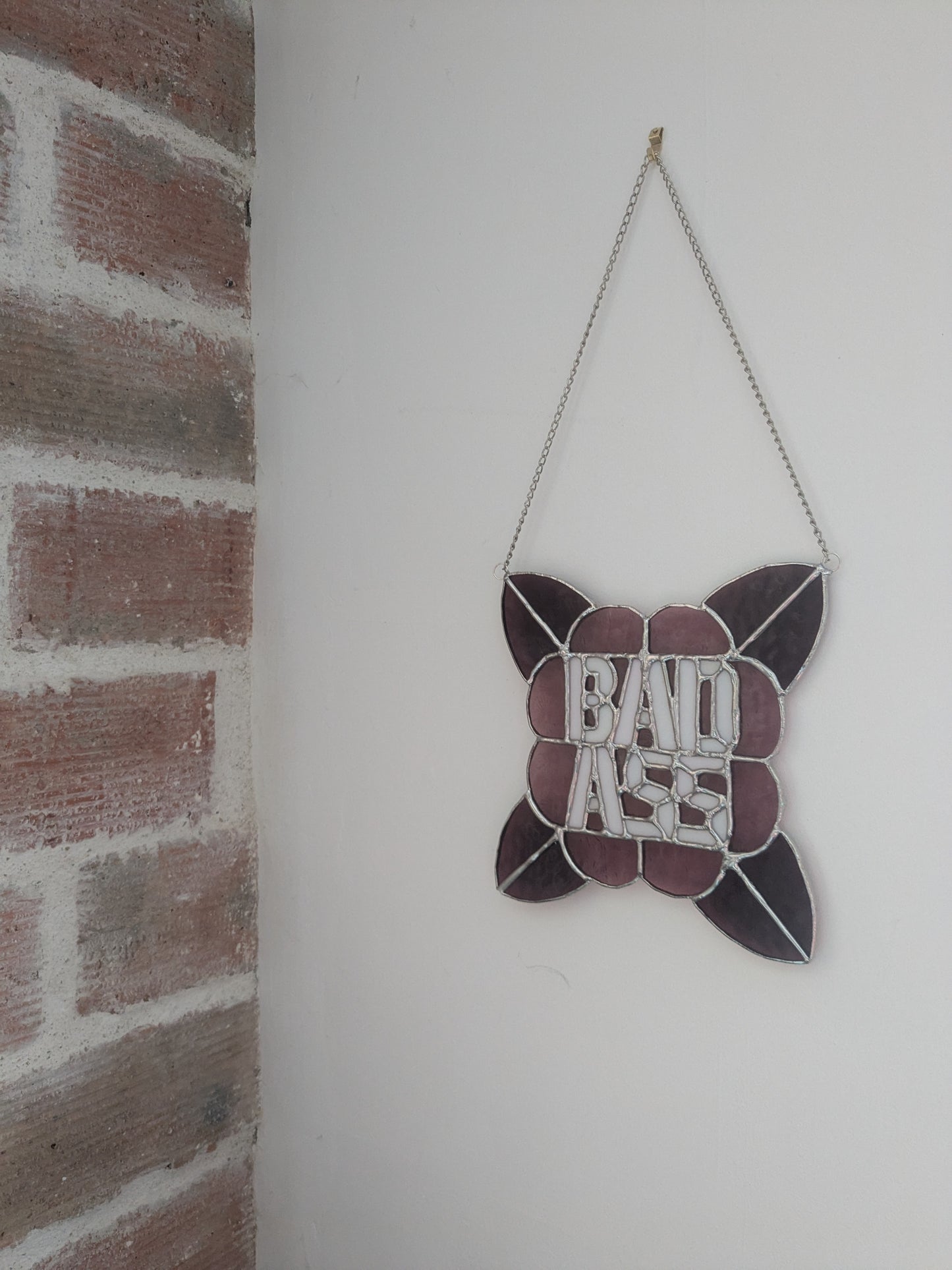 Vitraux sauvages - BADASS - vente et précommande rose et prune