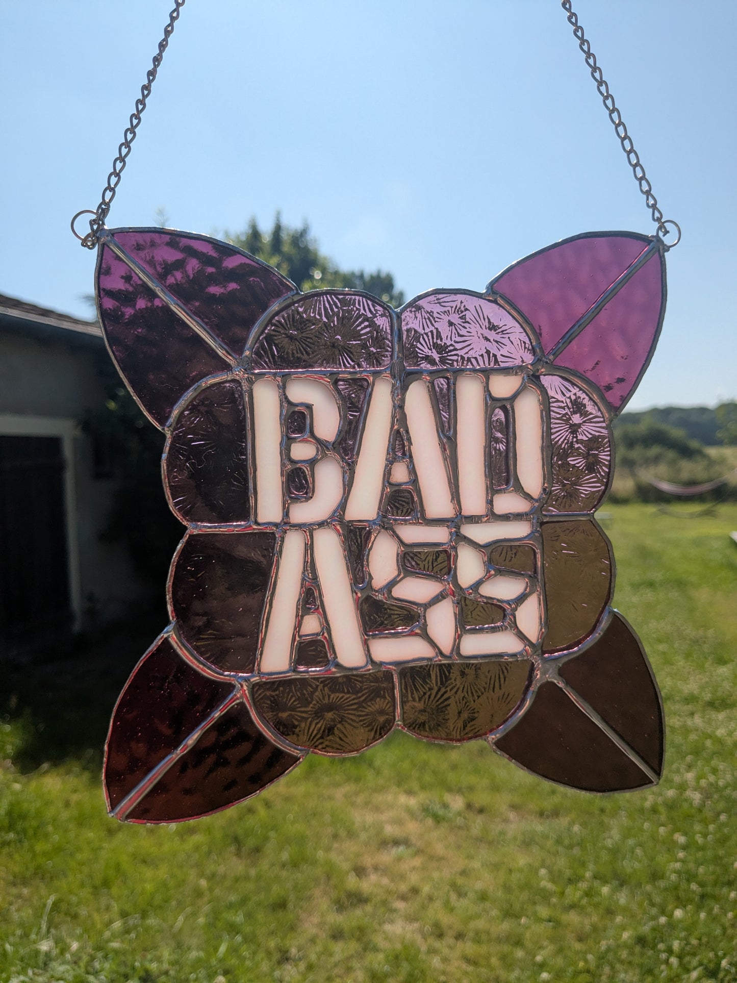 Vitraux sauvages - BADASS - vente et précommande rose et prune