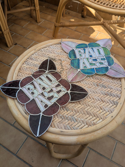 Vitraux sauvages - BADASS - vente et précommande vert et rose
