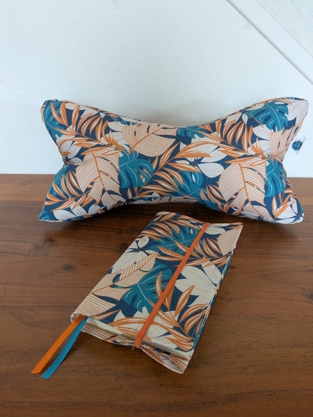 Coussin de lecture & Protège-livre ajustable – Motif Jungle bleu| Fait main