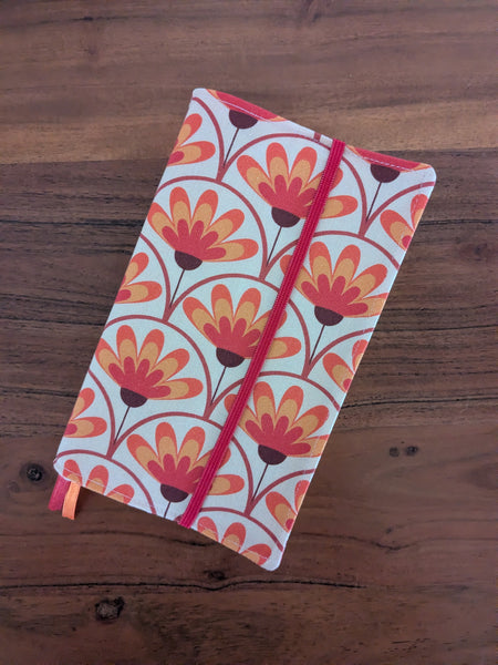 Coussin de lecture & Protège-livre ajustable – Motif Mireil