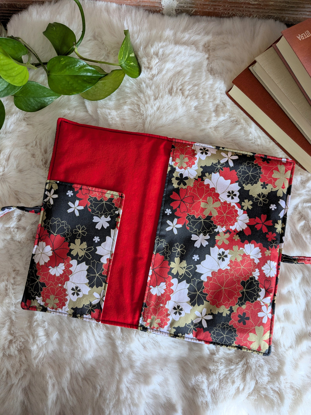 Pochette livre liseuse rangement stylo