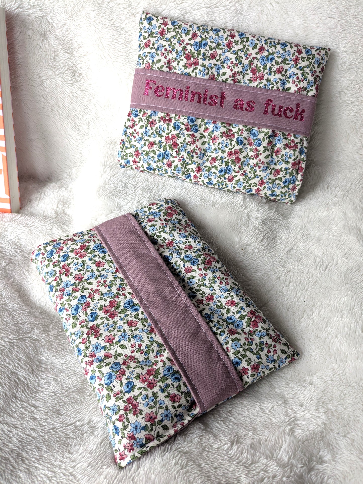 Pochette de protection et transport molletonnée pour liseuse personnalisable - Motifs style liberty rose bleu
