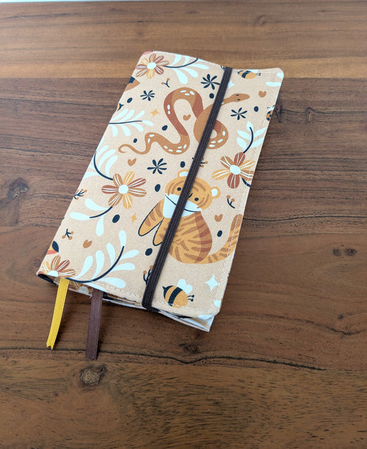 protège livre en tissu avec élastique et marque page