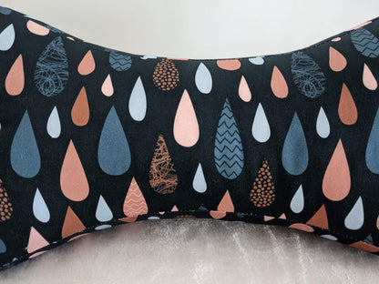coussin-de-lecture-tissu-coton-gouttes-pluie-rose