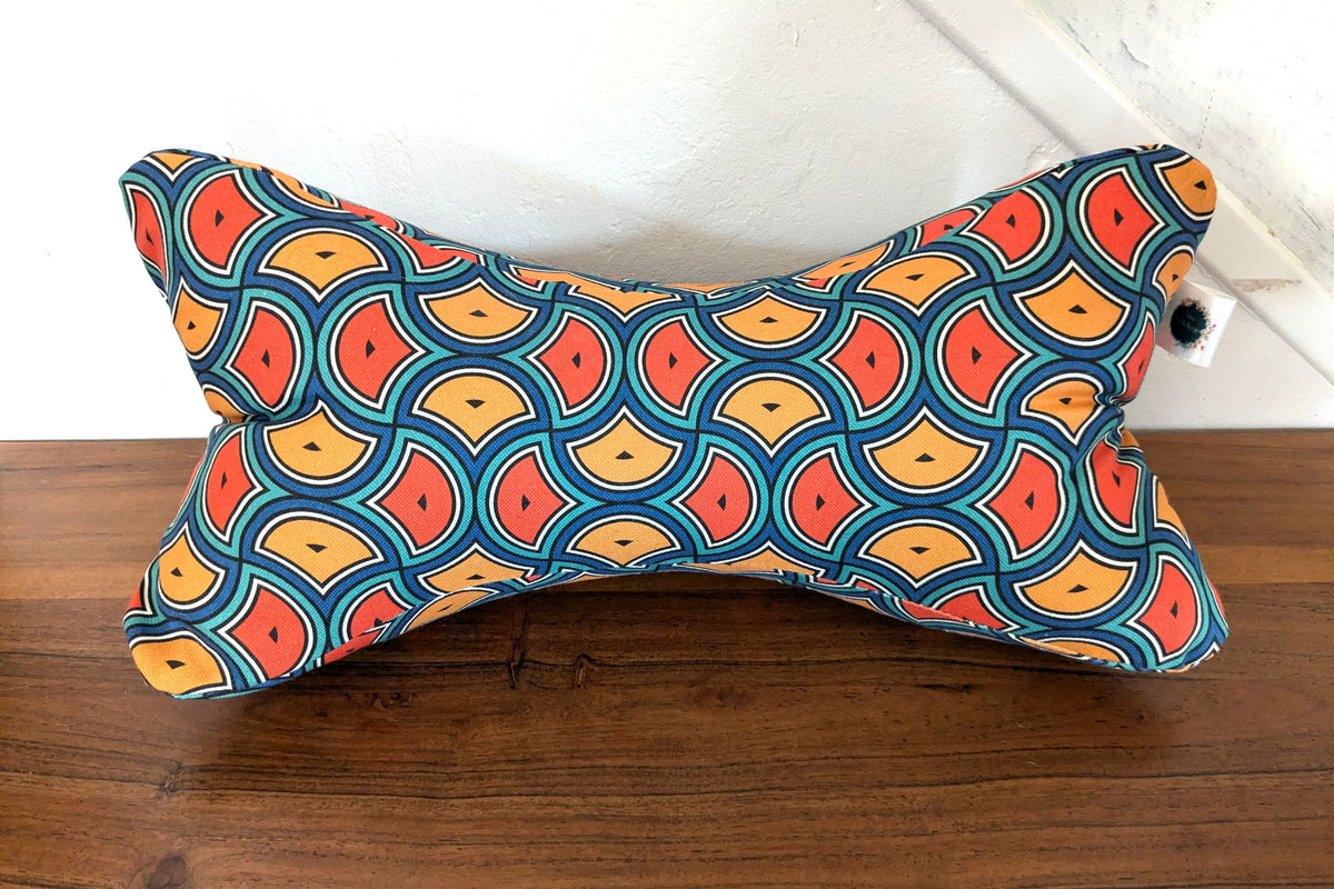 Os de lecture - Confort et support de lecture - Coton BIO - motif géométrique rétro style wax vagues/écailles bleu, orange, terracotta MAYA