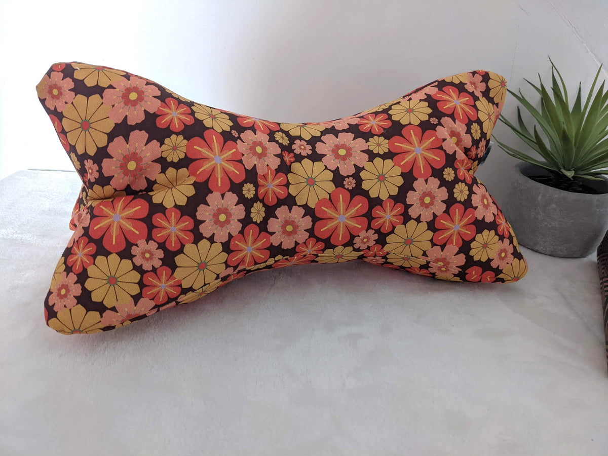coussin-de-lecture-utilisation-livre-pose-retro