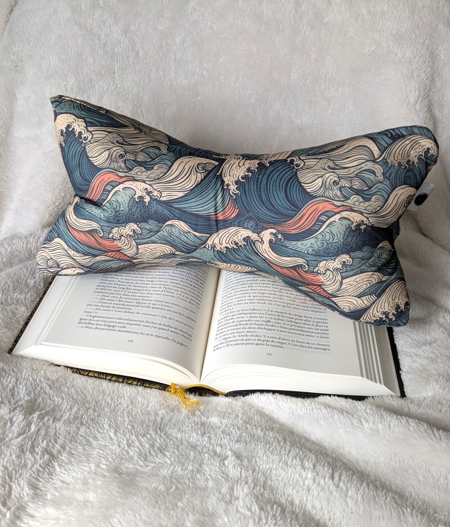 Os de lecture motif vagues japonaise support livre