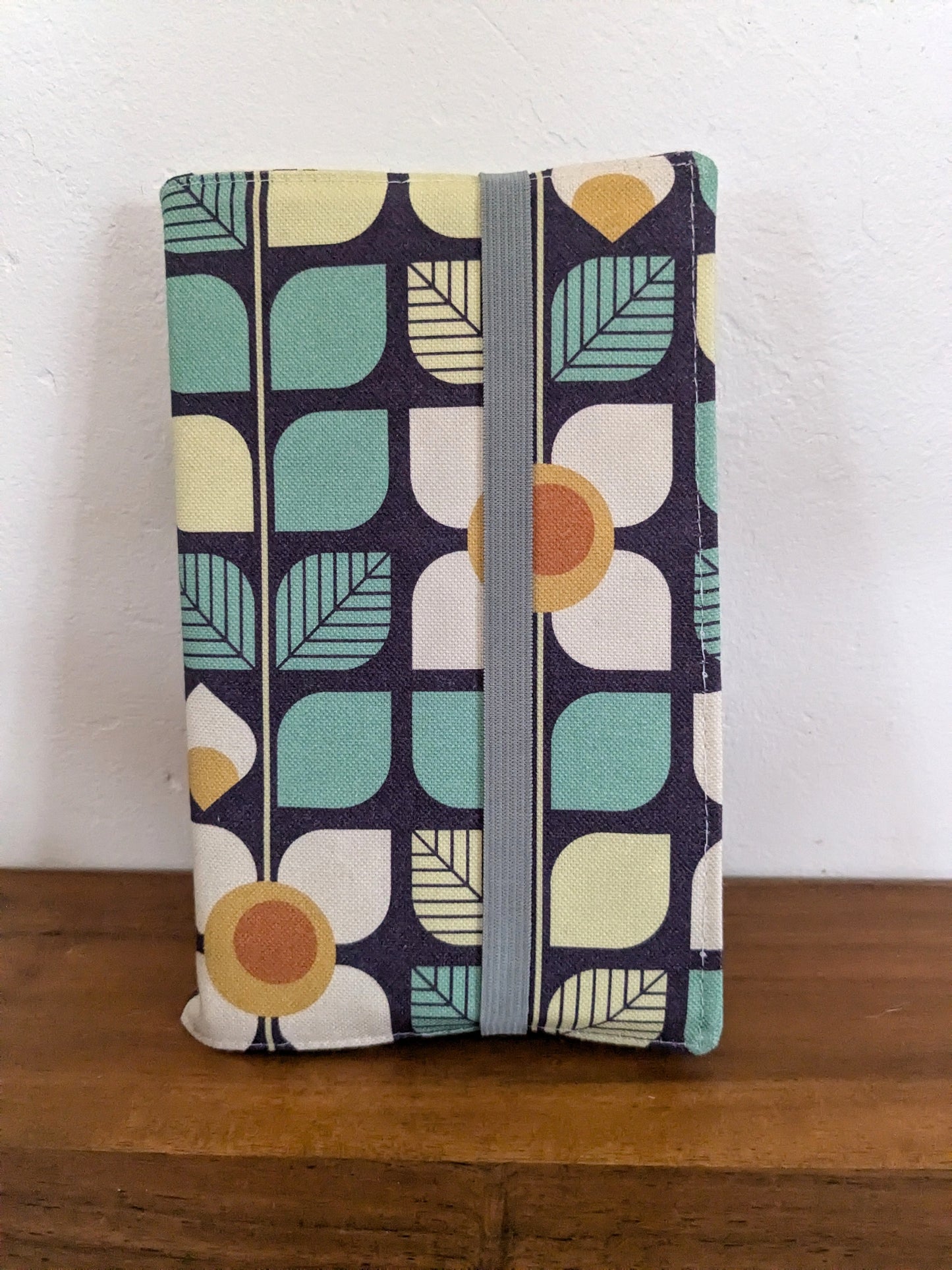 Protège livre en tissu ajustable format poche à grand format - Motifs fleurs graphique rétro bleu, vert Marguerite