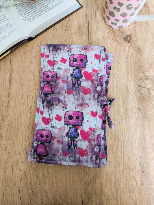 Pochette livre en tissu molletonnée avec rabat fermeture noeud - Motifs Petits robots roses, violets, coeurs PIXIES