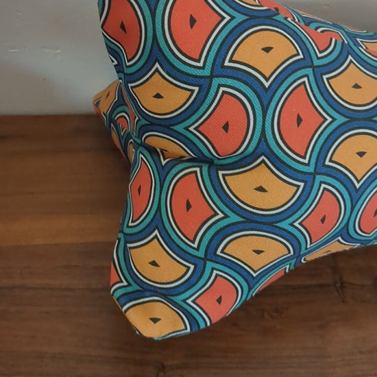 coussin-de-lecture-tissu-coton-motif-vagues-vintage