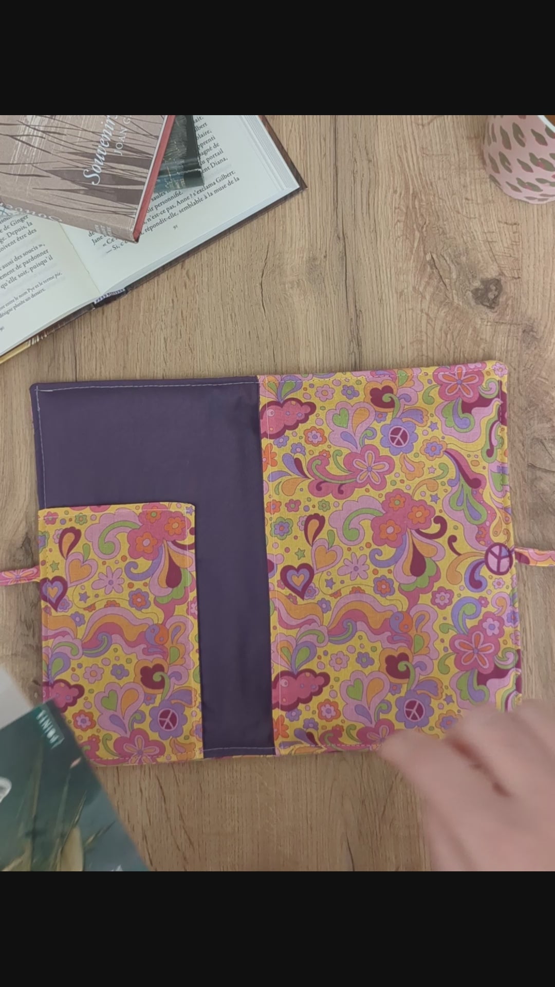 Pochette livre artisanale peace and love