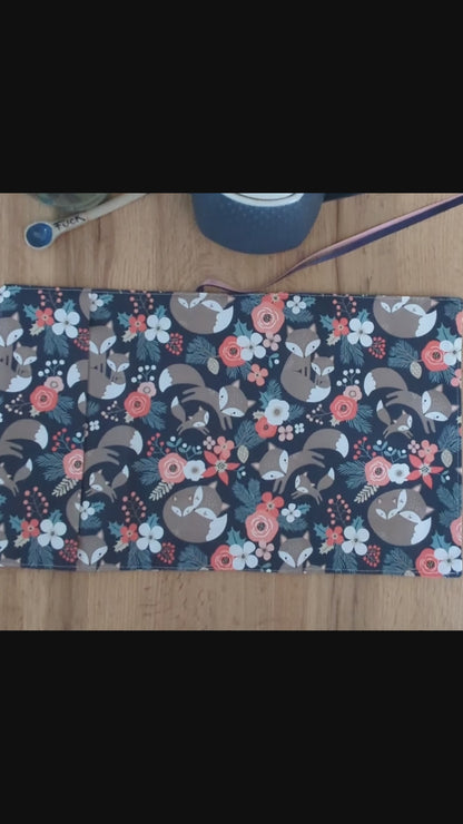 Protège livre en tissu ajustable format poche à grand format - Motifs renardeau fleurs, bleu et rose - LUNA