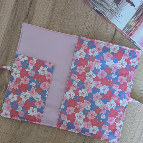 Etui livre en tissu
