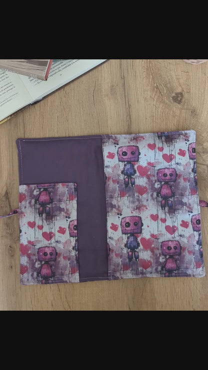 Pochette livre en tissu molletonnée avec rabat fermeture noeud - Motifs Petits robots roses, violets, coeurs PIXIES
