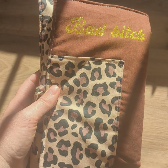 Collection baddies pochette livre feministes 
