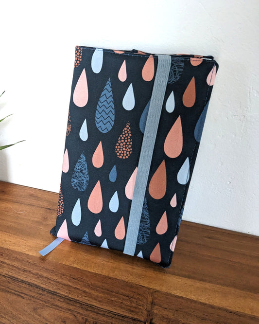 protege-livre-ajustable-fermeture-elastique-motif-gouttes