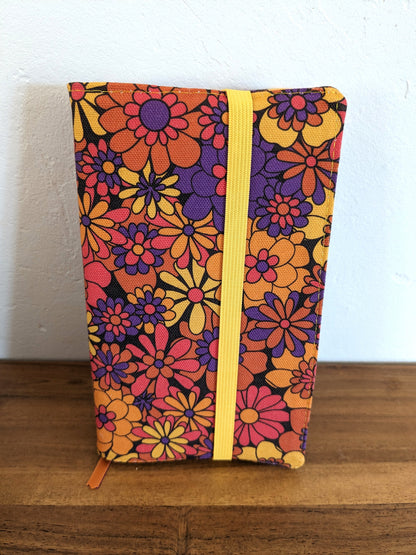 Couvre_livre_tissu_flower_power