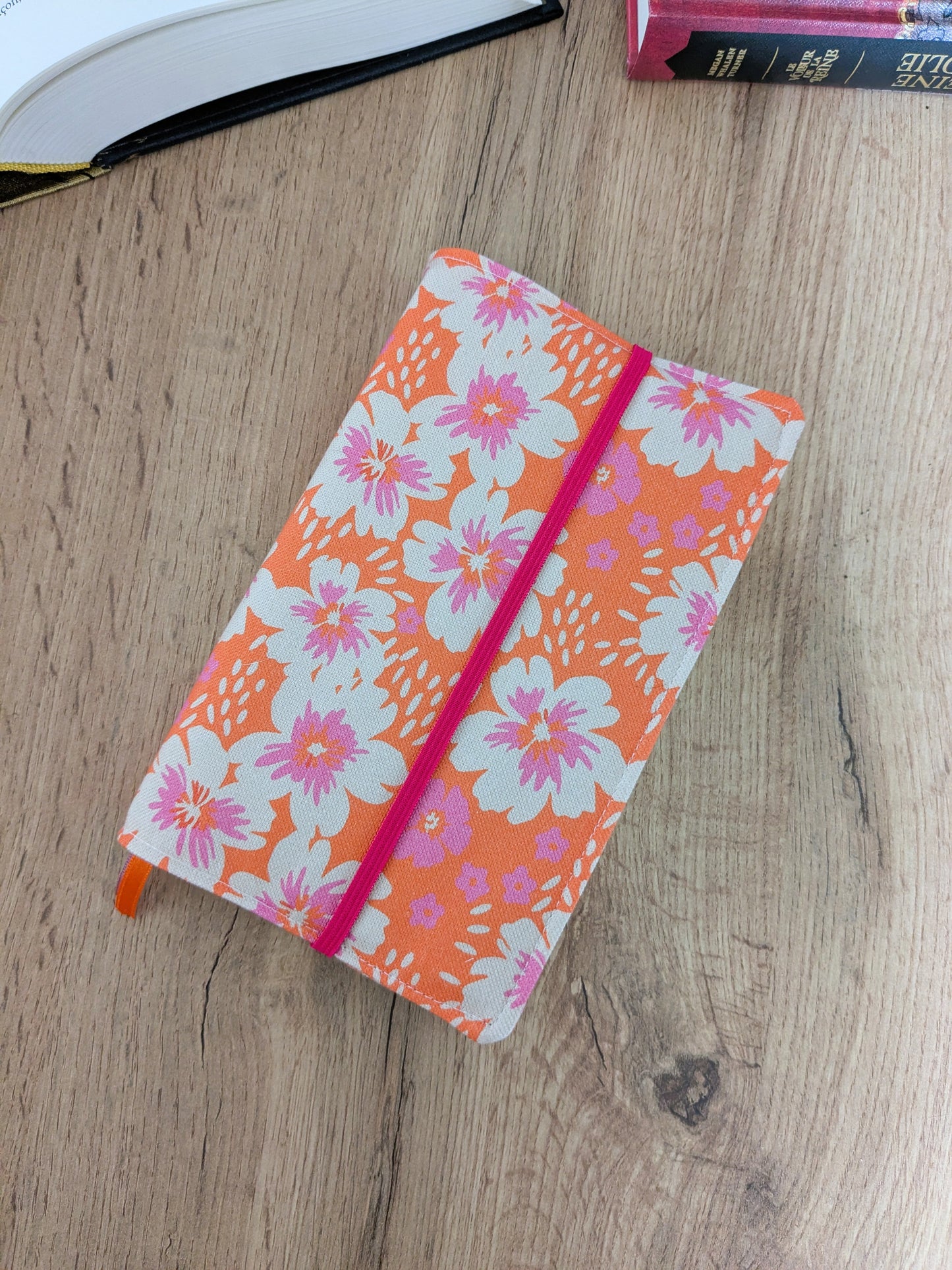 Protège livre en tissu ajustable format poche à grand format - Motifs fleurs rose orange Summer